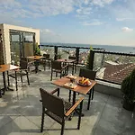 Artika Hotel 2*