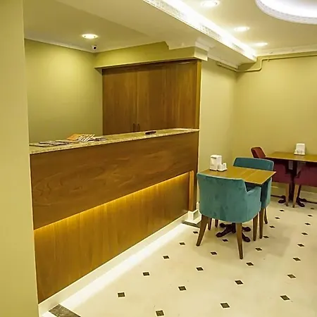 Hotel Artika 2*