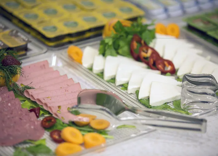 Отель Artika 2*